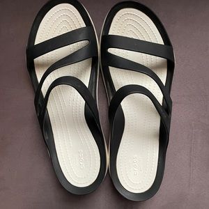 Crocs black and white Swiftwater sandals